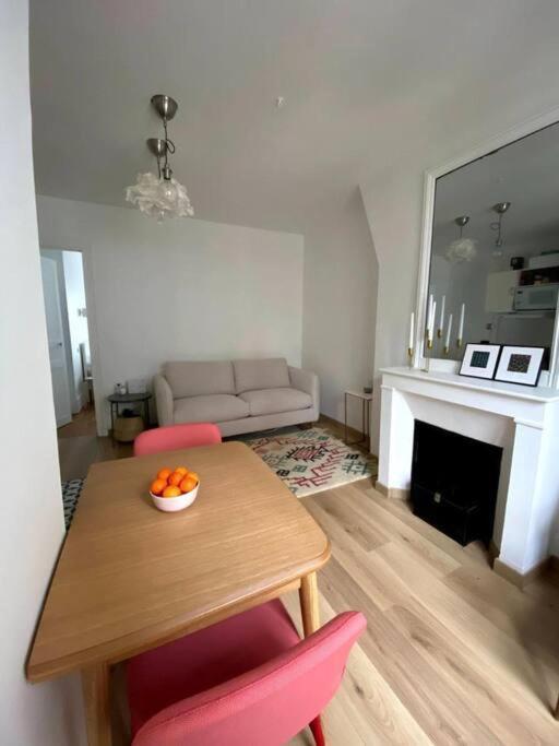 Modern Appartement W/ Tour Eiffel View In The 7Th 파리 외부 사진